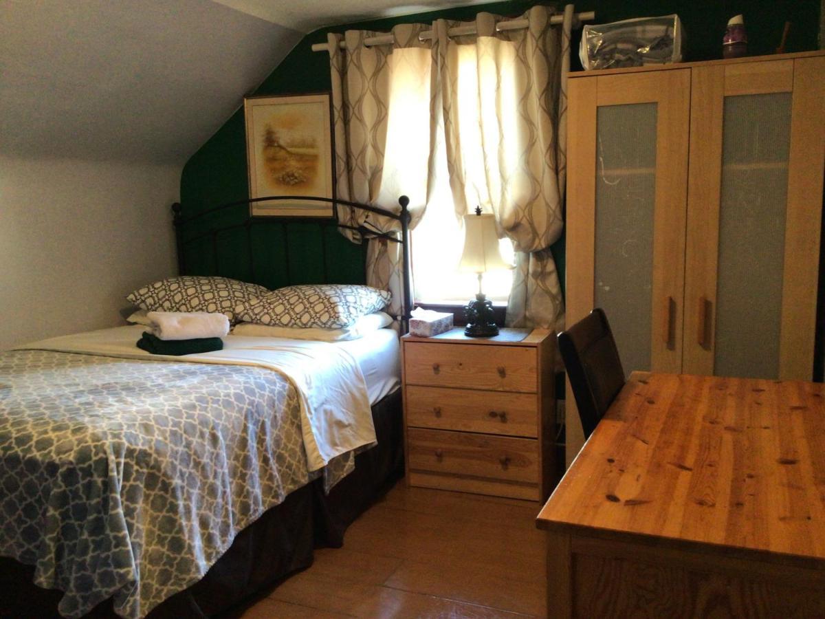 Nisku Guest House Экстерьер фото