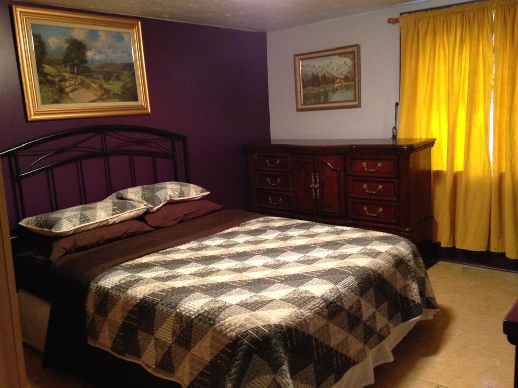 Nisku Guest House Экстерьер фото