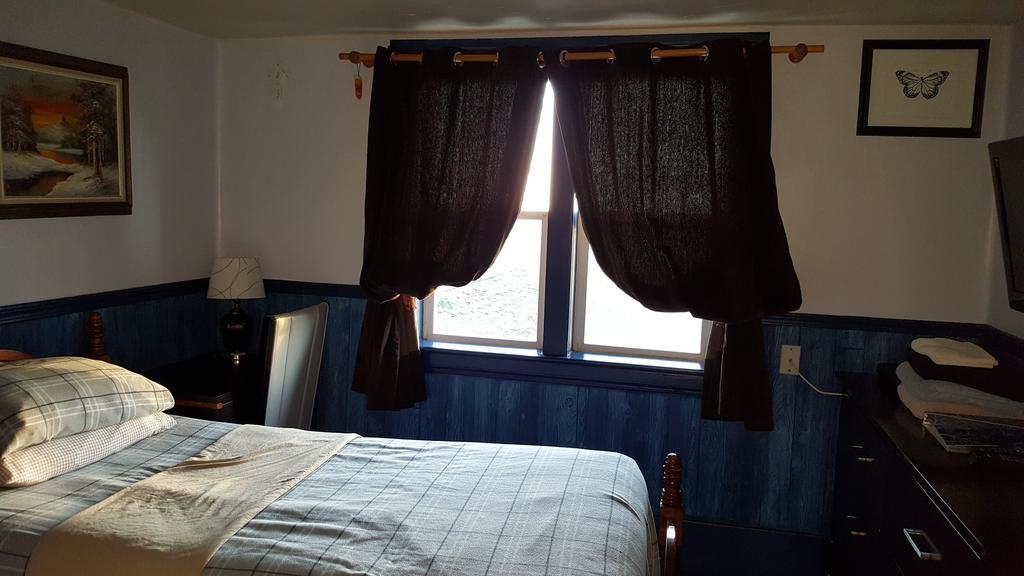 Nisku Guest House Экстерьер фото